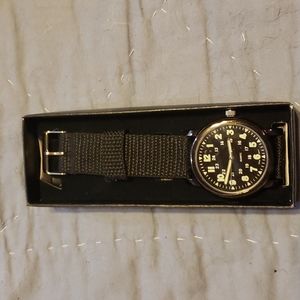 New Avon mens wristwatch